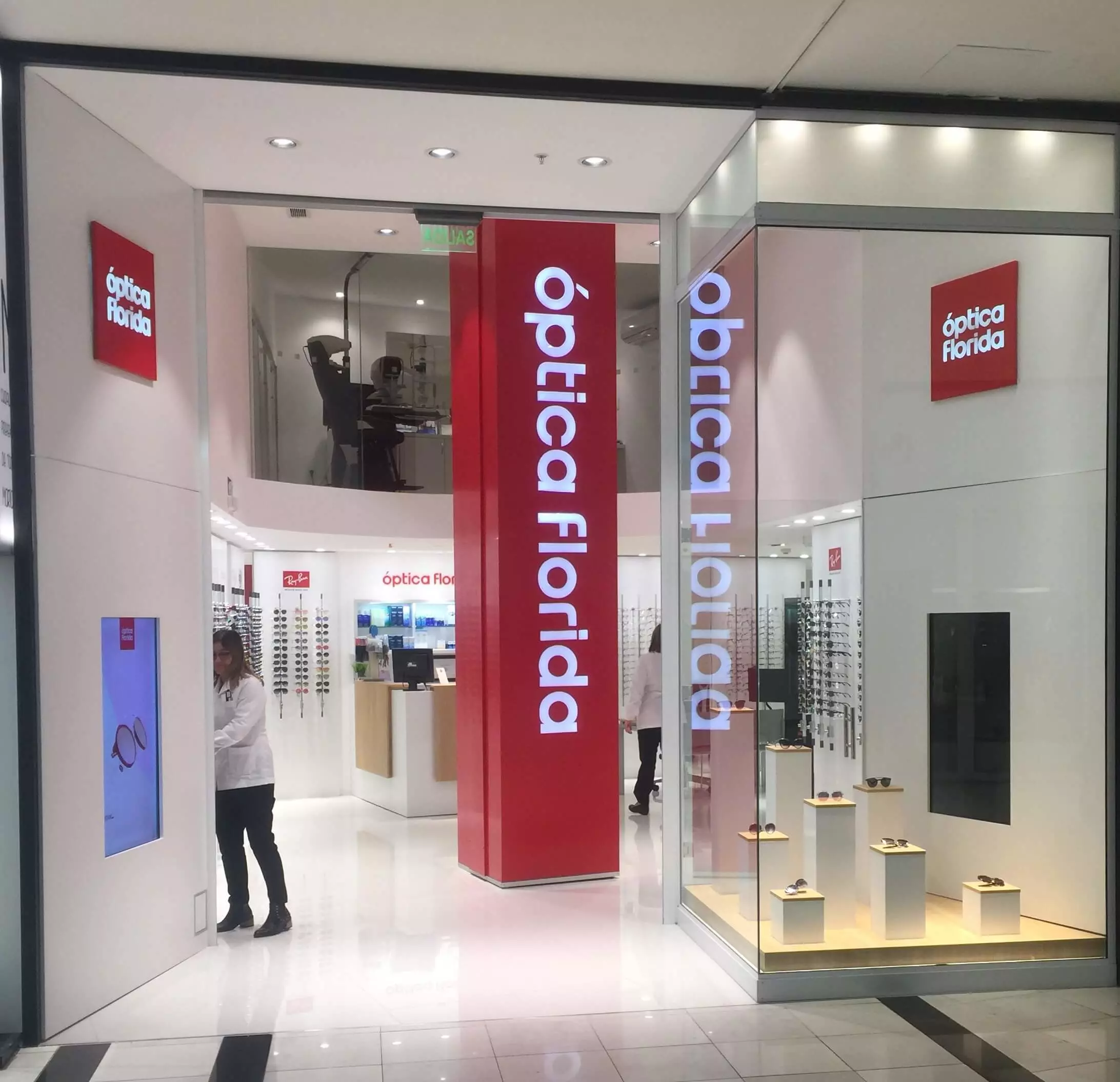 ACM calado e iluminado