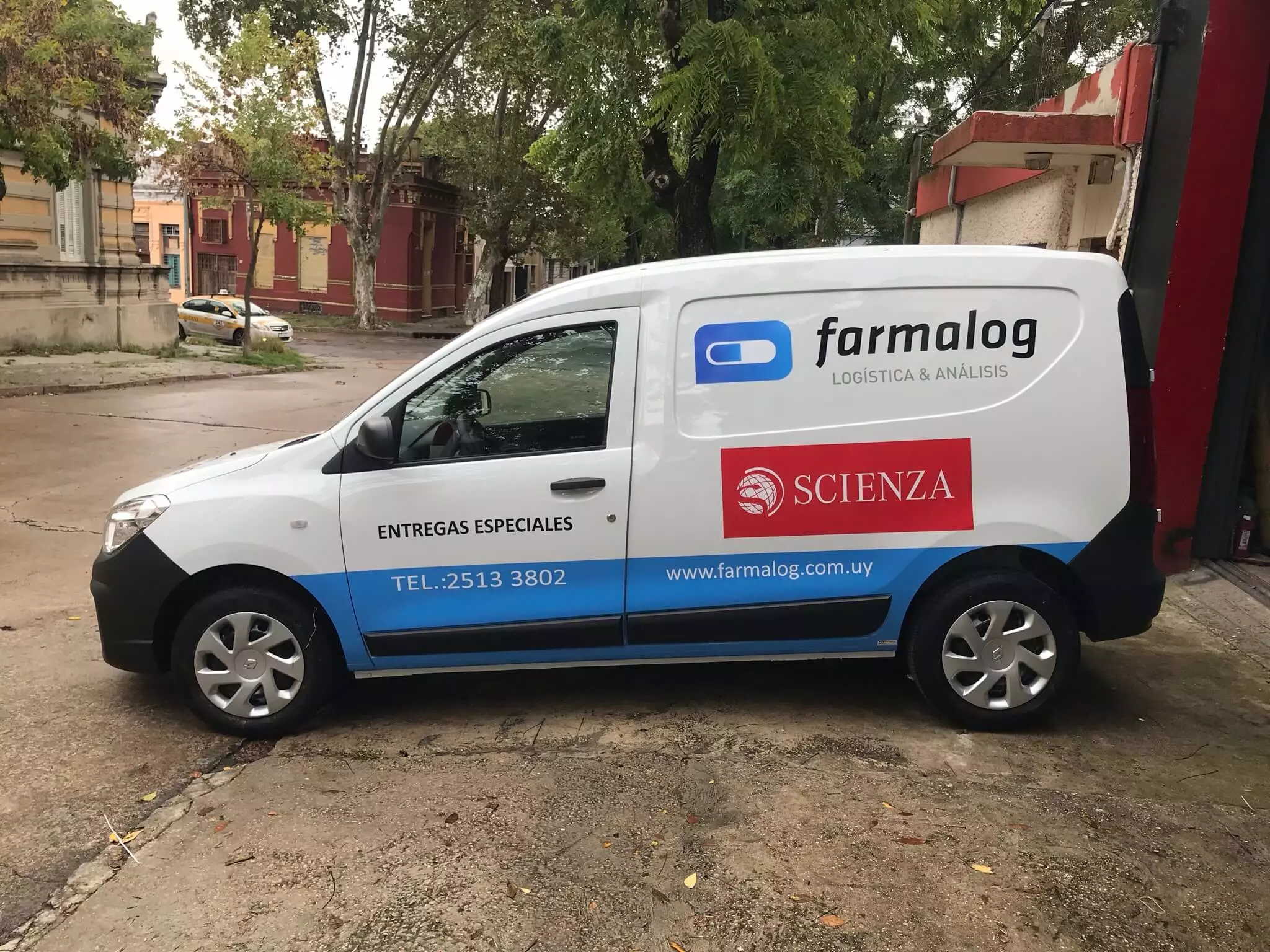 Ploteo de Vinilo de Corte e Impreso